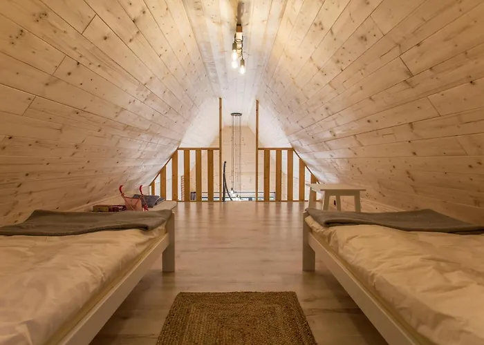 Ostoja Orzyny, Dom Nr 1 - W Strone Jeziora Orzyny